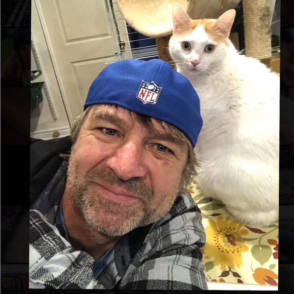 Meet your Posher, Adrian - Picture 2 of 2